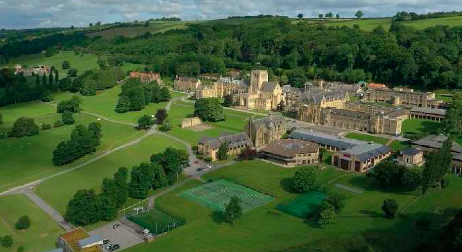 AMPLEFORTH COLLEGE con clases de inglés